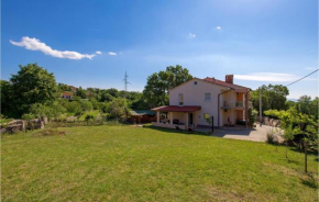 Pet Friendly Apartment In Kastav With Jacuzzi
